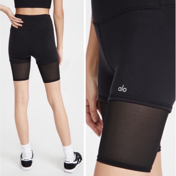 Alo Yoga Lavish mesh biker Shorts small - Picture 2 of 3